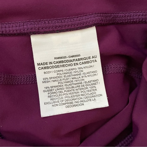 NIKE Dri-FIT Capri Leggings - Picture 9 of 10